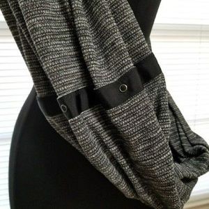 Gray Lululemon Vinyasa Scarf